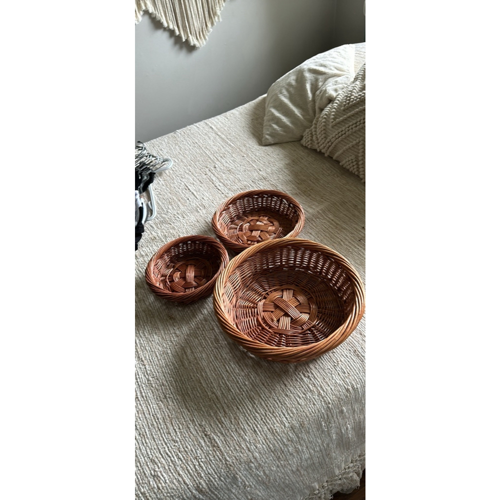 Beautiful decorative Nesting baskets in excellent condition